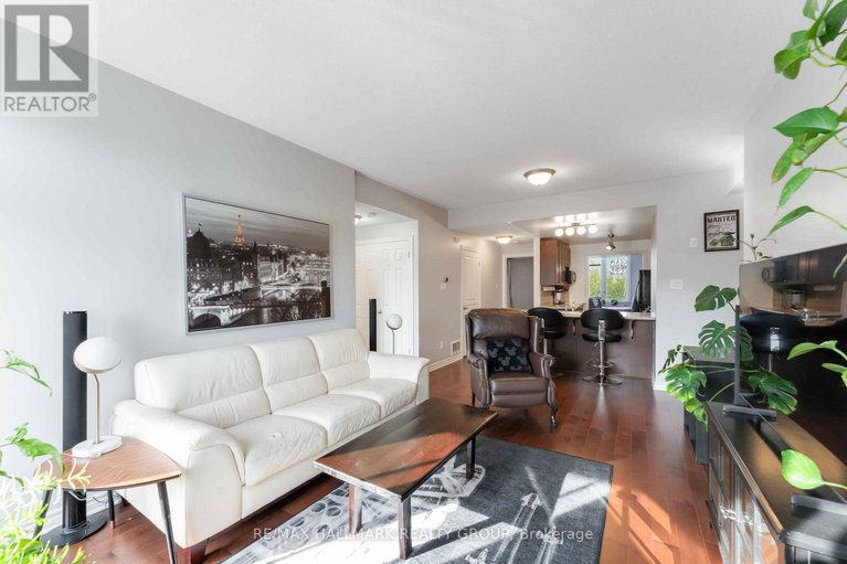 28626245/f-3789-canyon-walk-drive/riverside-southgloucester-glen/ottawa/ontario/K1V2M4_8