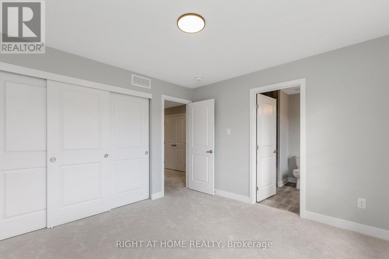 28455022/584-paakanaak-avenue/blossom-parkkemp-parkfindlay-creek/ottawa/ontario/K1X0J6_39