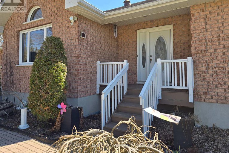 28858020/15206-colonial-drive/south-stormont-osnabruck-twp/south-stormont/ontario/K0C1M0_3