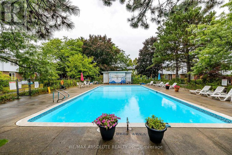 28984044/7-ramsgate-private-e/mooneys-bayriverside-park/ottawa/ontario/K1V8M4_32