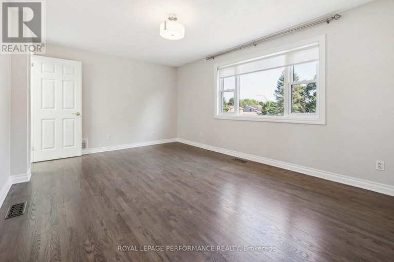 29032423/1873-du-clairvaux-road/chapel-hill/ottawa/ontario/K1C5X9_27