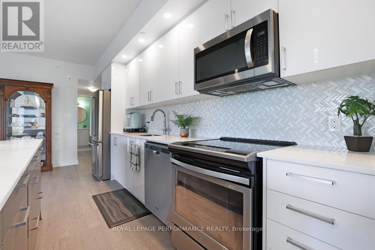 28530470/unit-308-280-herzberg-road/morgans-grantsouth-march/ottawa/ontario/K2A1H1_16