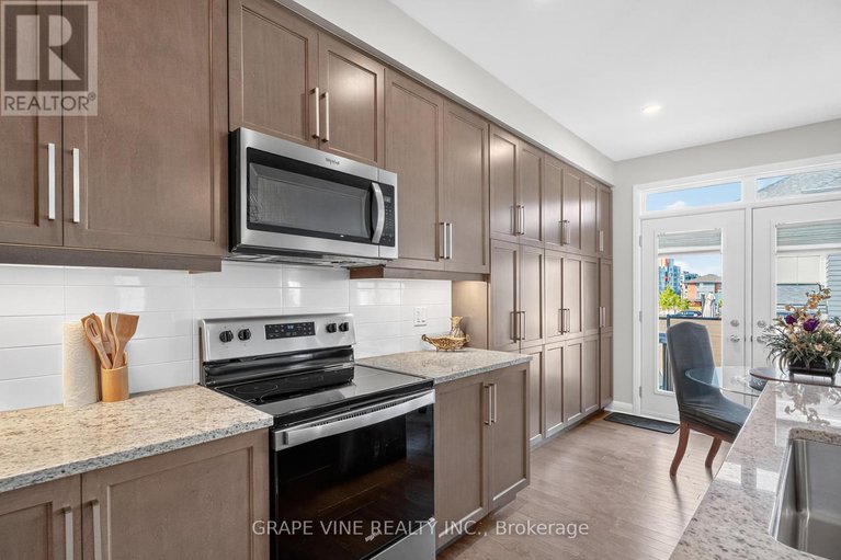 28743049/525-pimiwidon-street/cfb-rockcliffe-and-area/ottawa/ontario/K1K5A1_15