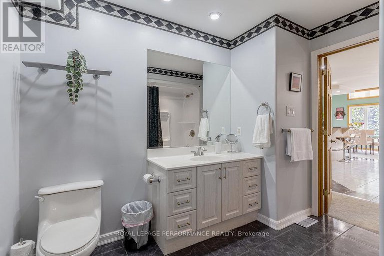 28428929/1657-whiteside-way/osgoode-twp-north-of-reg-rd-6/ottawa/ontario/K0A2P0_26
