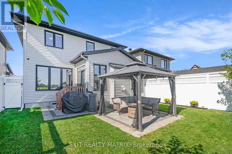 28876116/132-lynn-valley-terrace/mer-bleuebradley-estatesanderson-park/ottawa/ontario/K1W0L5_20