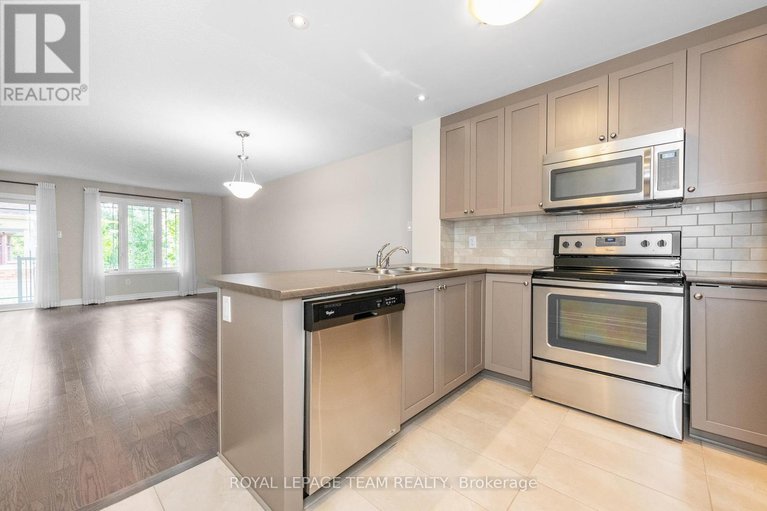 28869009/634-danaca-private/carson-meadows/ottawa/ontario/K1K2V7_7