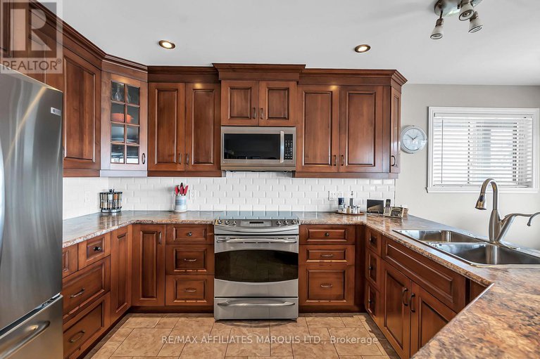28599755/6796-st-louis-point-road/south-glengarry-charlottenburgh-twp/south-glengarry/ontario/K0C2E0_7
