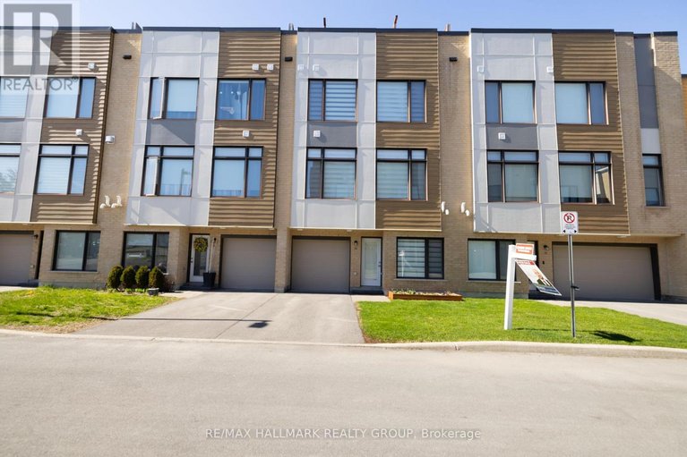 29664697/55-cherry-blossom-private-private-w/redwood-park/ottawa/ontario/K2H0C4_1