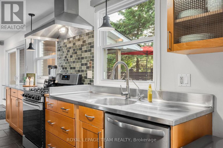 28484495/37-promenade-avenue/pineglencountry-place/ottawa/ontario/K2E5X7_10