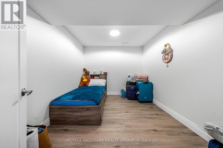 29406958/1190-maple-avenue/manotick-village-manotick-estates/ottawa/ontario/K4M1J6_23