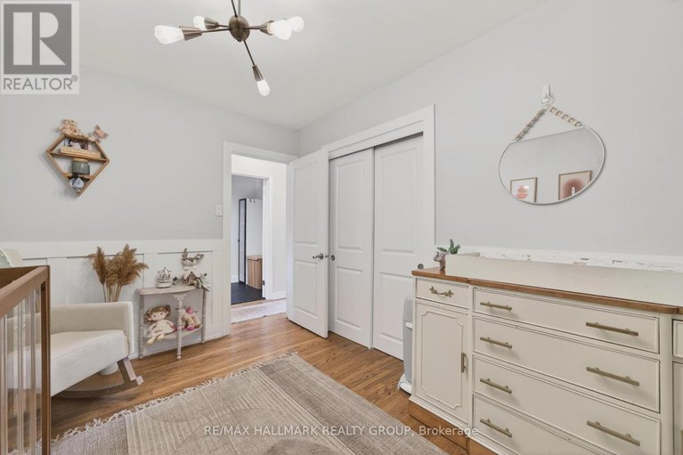 29610974/1081-foley-avenue/elmvale-acresurbandale/ottawa/ontario/K1G2R4_15