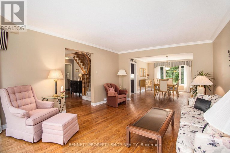 28689701/1410-sherruby-way/rural-kanata-central/ottawa/ontario/K2W1B1_6