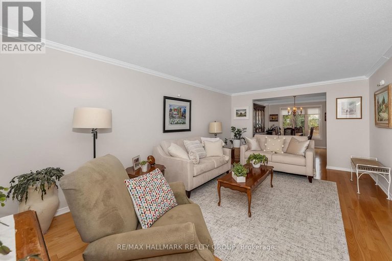 29624952/1850-thornecrest-street/chapel-hill/ottawa/ontario/K1C6K8_7