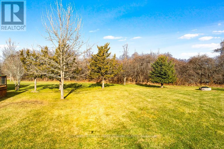 28050284/556-west-point-drive/drummondnorth-elmsley-north-elmsley-twp/drummondnorth-elmsley/ontario/K7H3C7_40