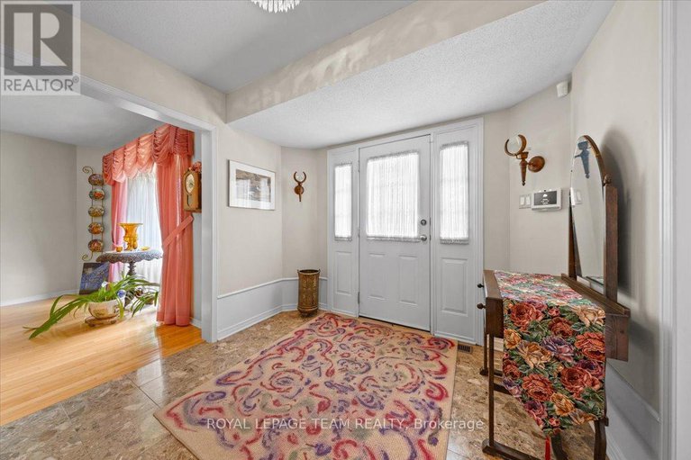 28487091/17-stonehedge-parkway/bayshore/ottawa/ontario/K2H8Z3_6