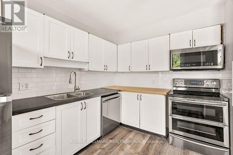 28556147/4-1-timberview-way/westcliffe-estates/ottawa/ontario/K2H9M7_16