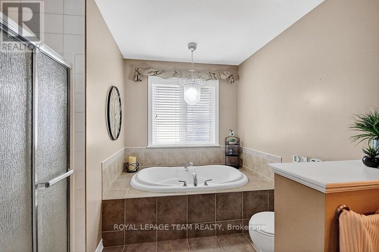 29130888/104-versilia-drive/barrhaven-east/ottawa/ontario/K2G7E4_18