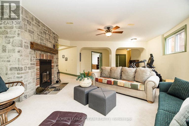 29638878/6196-deermeadow-drive/greely/ottawa/ontario/K4P1M9_40