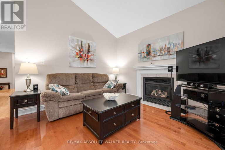 29163669/1662-frenette-street/fallingbrookgardenway-south/ottawa/ontario/K4A4L4_15