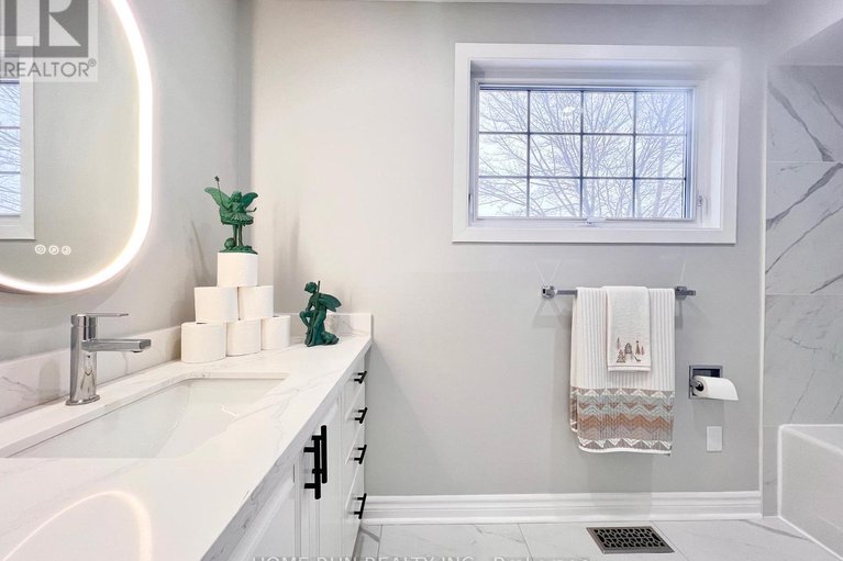 29584160/184-pinetrail-crescent/centrepointe/ottawa/ontario/K2G5B8_18