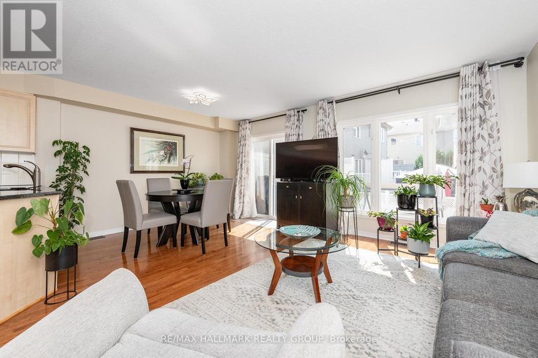 28749902/261-parkrose-private/chatelaine-village/ottawa/ontario/K4A0N8_9