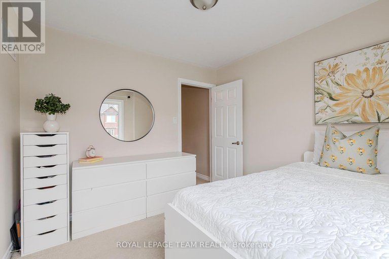 28318238/466-meadowhawk-crescent/half-moon-bay/ottawa/ontario/K2J5W7_28