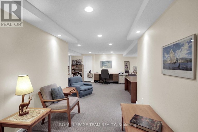 28525664/20-grand-cedar-court/stittsville-central/ottawa/ontario/K2S1C8_28