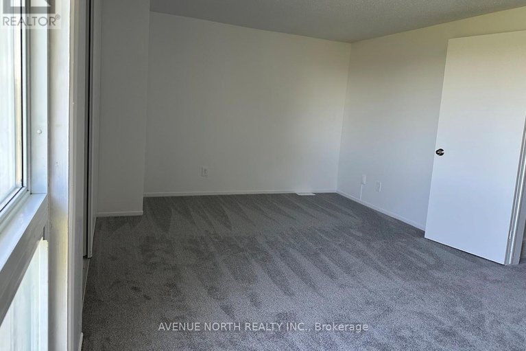 28858840/1790-dondale-st-street/pineview/ottawa/ontario/K1B5H8_11