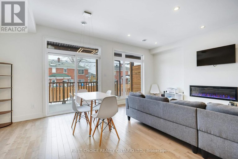 29428405/271-queen-mary-street/overbrookcastle-heights/ottawa/ontario/K1K1X1_15