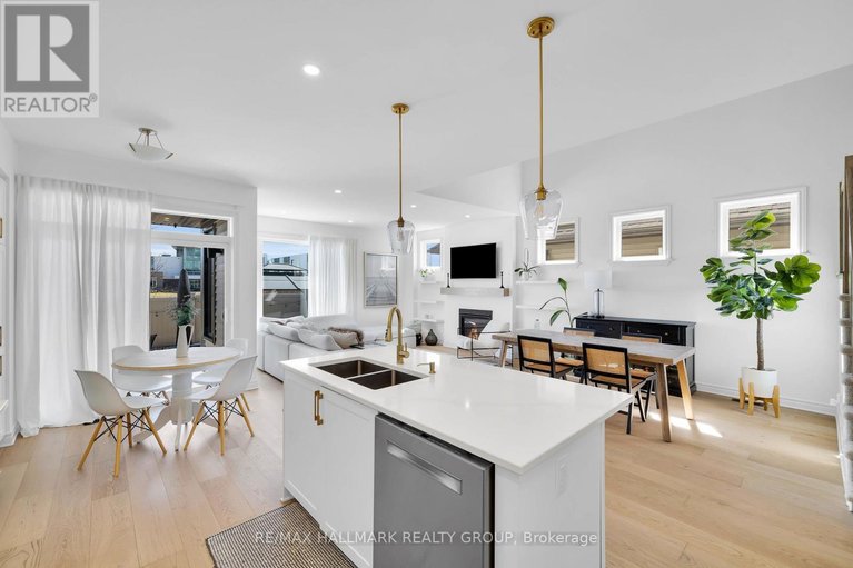 29635213/112-crevasse-road/mer-bleuebradley-estatesanderson-park/ottawa/ontario/K1W0P9_8