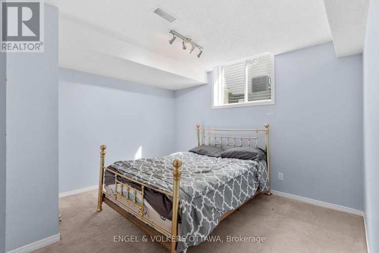 28745493/128-grandpark-circle/hunt-club-park/ottawa/ontario/K1G6R5_29