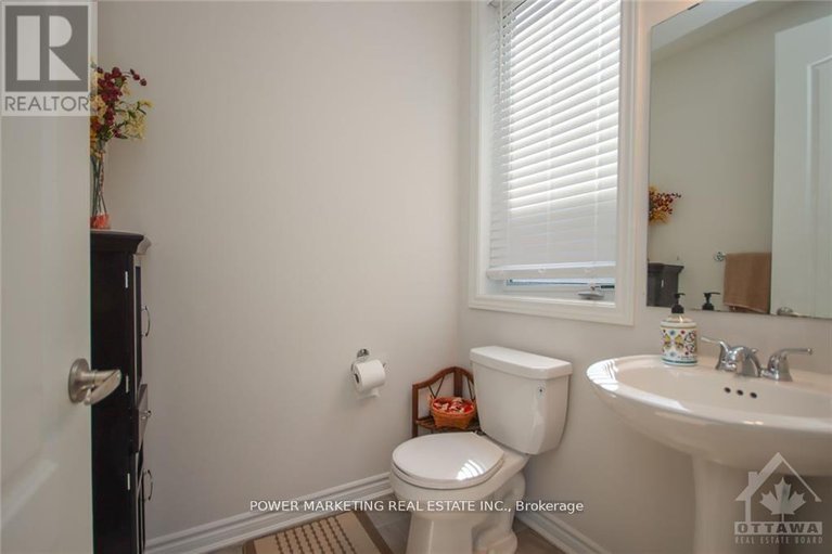 29659153/339-lamarche-avenue/orleans-village/ottawa/ontario/K1W0M9_13