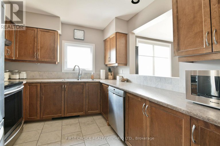 28951963/104-175-woodbine-place/old-ottawa-south/ottawa/ontario/K1S5M8_13