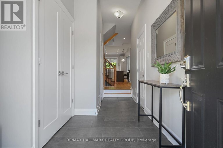 28564030/88-palfrey-way/emerald-meadowstrailwest/ottawa/ontario/K2S1E7_3