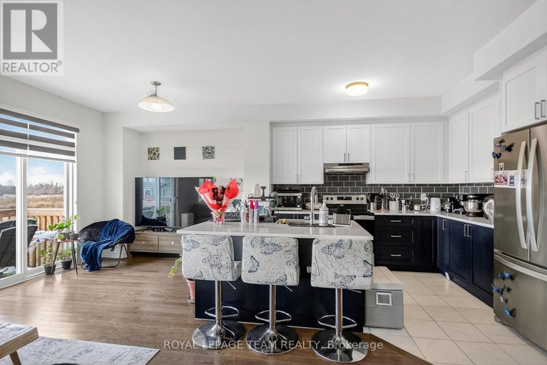 29348581/136-main-halyard-lane/half-moon-bay/ottawa/ontario/K2J7B5_14