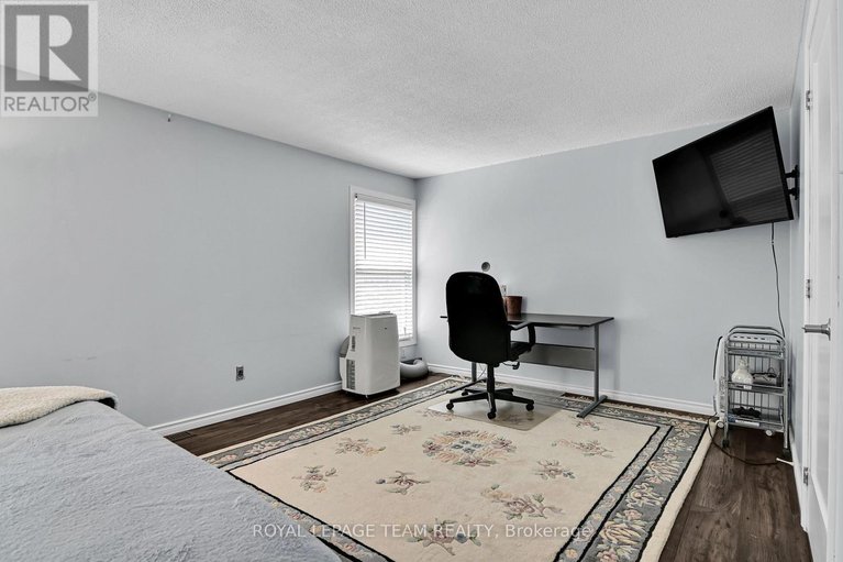 28610973/2280-cotters-crescent/windsor-park-village/ottawa/ontario/K1V8Y6_17