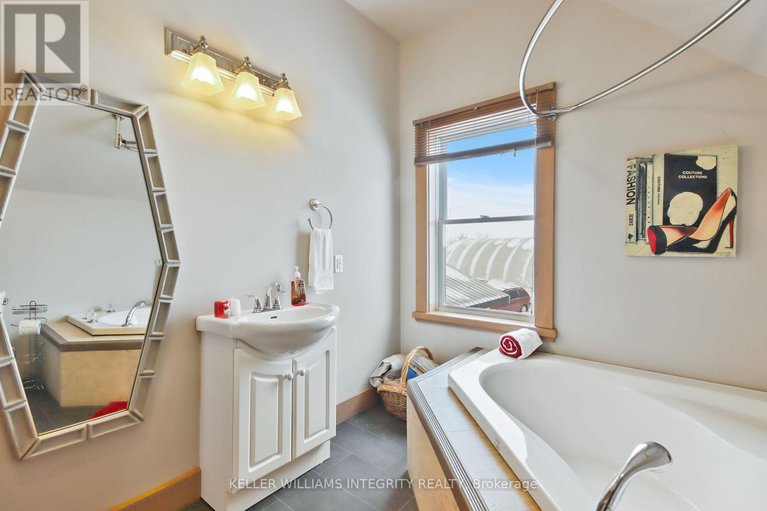 27974280/13109-county-road-3-road/north-dundas-winchester-twp/north-dundas/ontario/K0C2K0_24