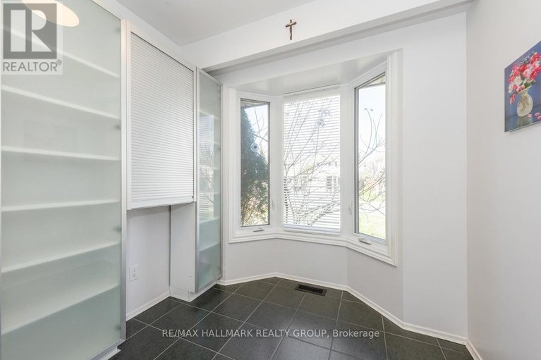 29684992/6382-st-louis-drive/hiawatha-parkconvent-glen/ottawa/ontario/K1C2Y1_5