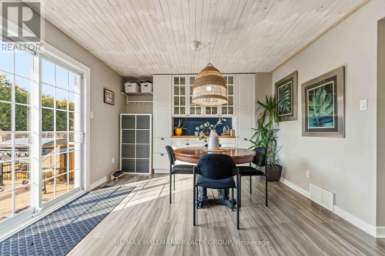 29596241/1091-burgundy-lane/convent-glen/ottawa/ontario/K1C2M9_5