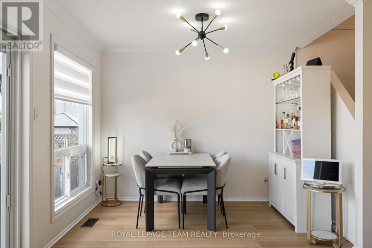 28144477/19-armadale-crescent/cedargrovefraserdale/ottawa/ontario/K2J4A4_15
