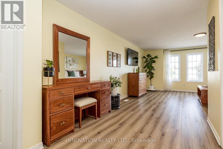28867744/324-rustic-hills-crescent/springridgeeast-village/ottawa/ontario/K4A5A8_20