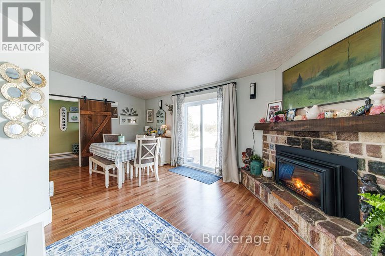 29447328/20267-county-road-18-road/south-glengarry-charlottenburgh-twp/south-glengarry/ontario/K0C2J0_23