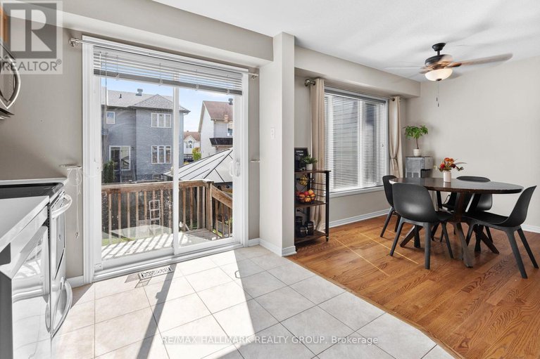 28834905/379-rolling-meadow-crescent/mer-bleuebradley-estatesanderson-park/ottawa/ontario/K1W0A9_15