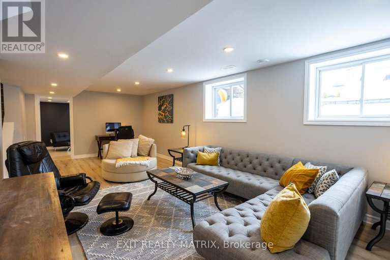 28575485/99-station-trail/village-of-russell/russell/ontario/K4R0A3_41