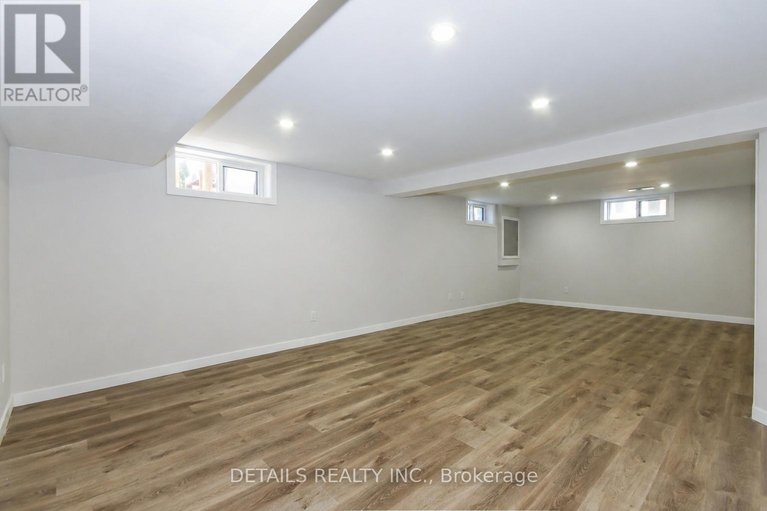 29661613/1222-field-street/bel-air-park/ottawa/ontario/K2C2R2_38