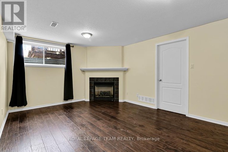 28275402/773-nakina-way/riverside-southgloucester-glen/ottawa/ontario/K1V2J2_29