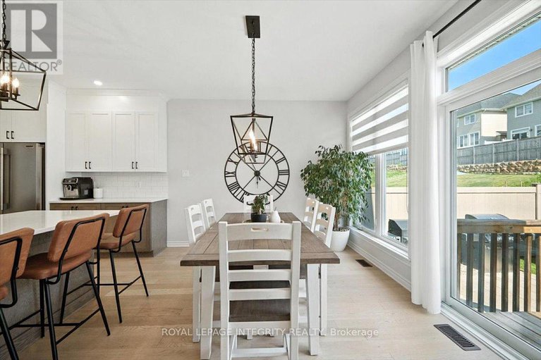 28797628/115-bonne-renommee-avenue/camelot/ottawa/ontario/K4A5J9_17