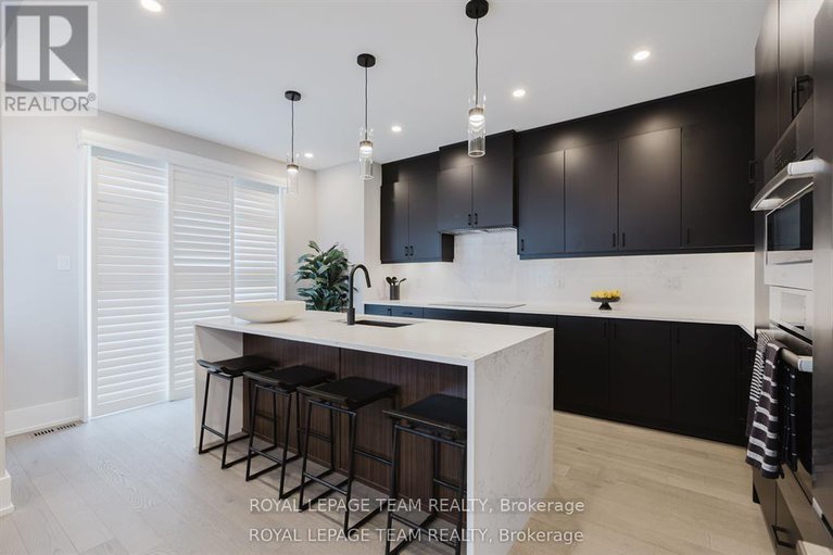 29389728/1043-elixir-place/morgans-grantsouth-march/ottawa/ontario/K2W0P3_8