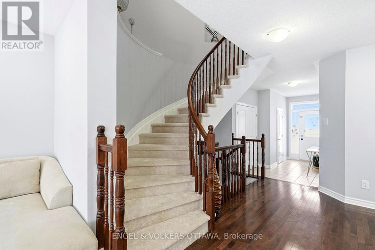 29395245/476-barrick-hill-road/emerald-meadowstrailwest/ottawa/ontario/K2M0H8_10