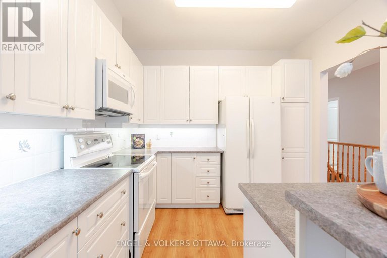 29045611/60-sable-run-drive/stittsville-central/ottawa/ontario/K2S1W7_25